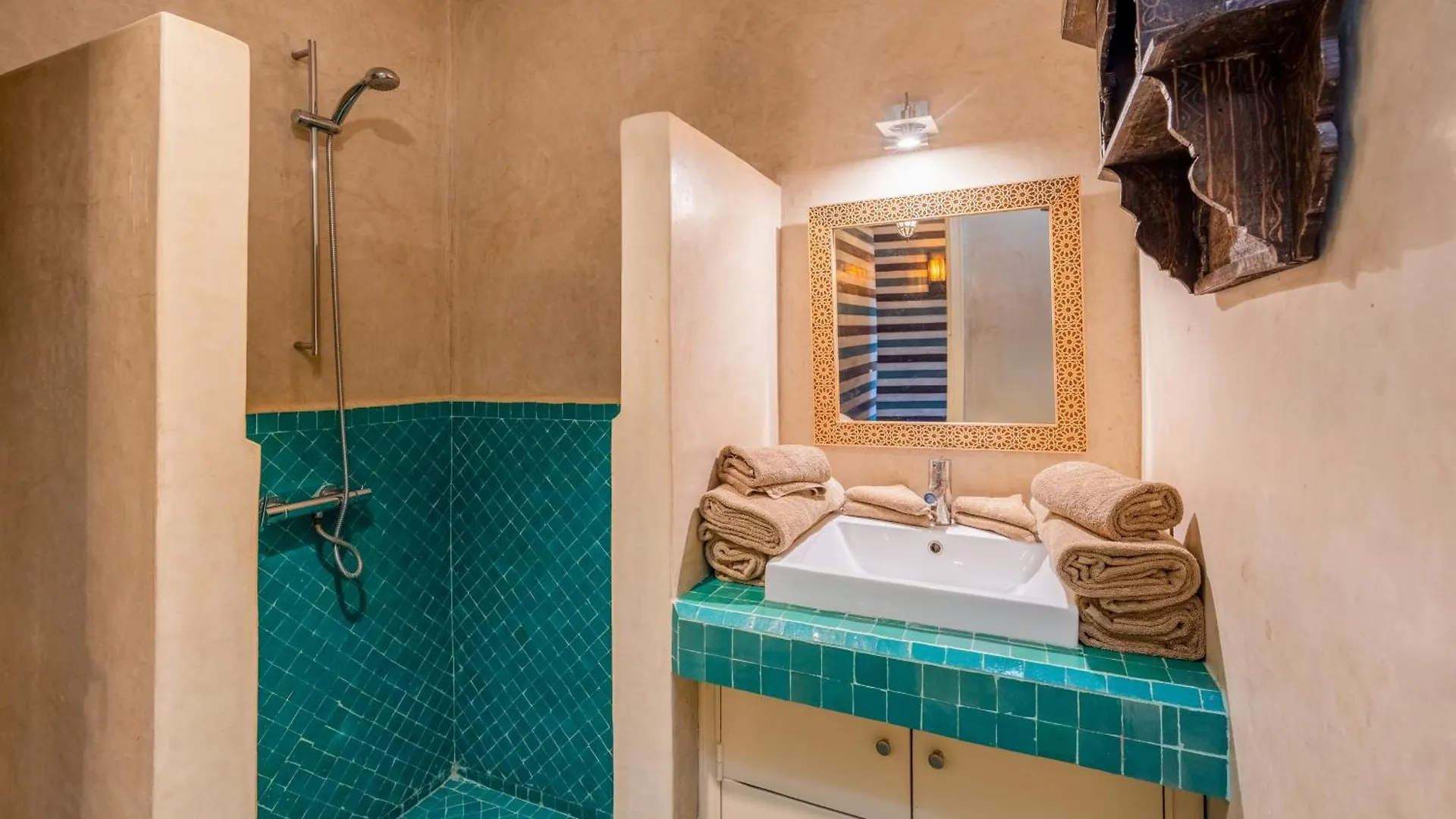 Riad Sabbar Private 4-Bedroom Riad With Heated Pool, Free Wifi & Breakfast Marrakesh