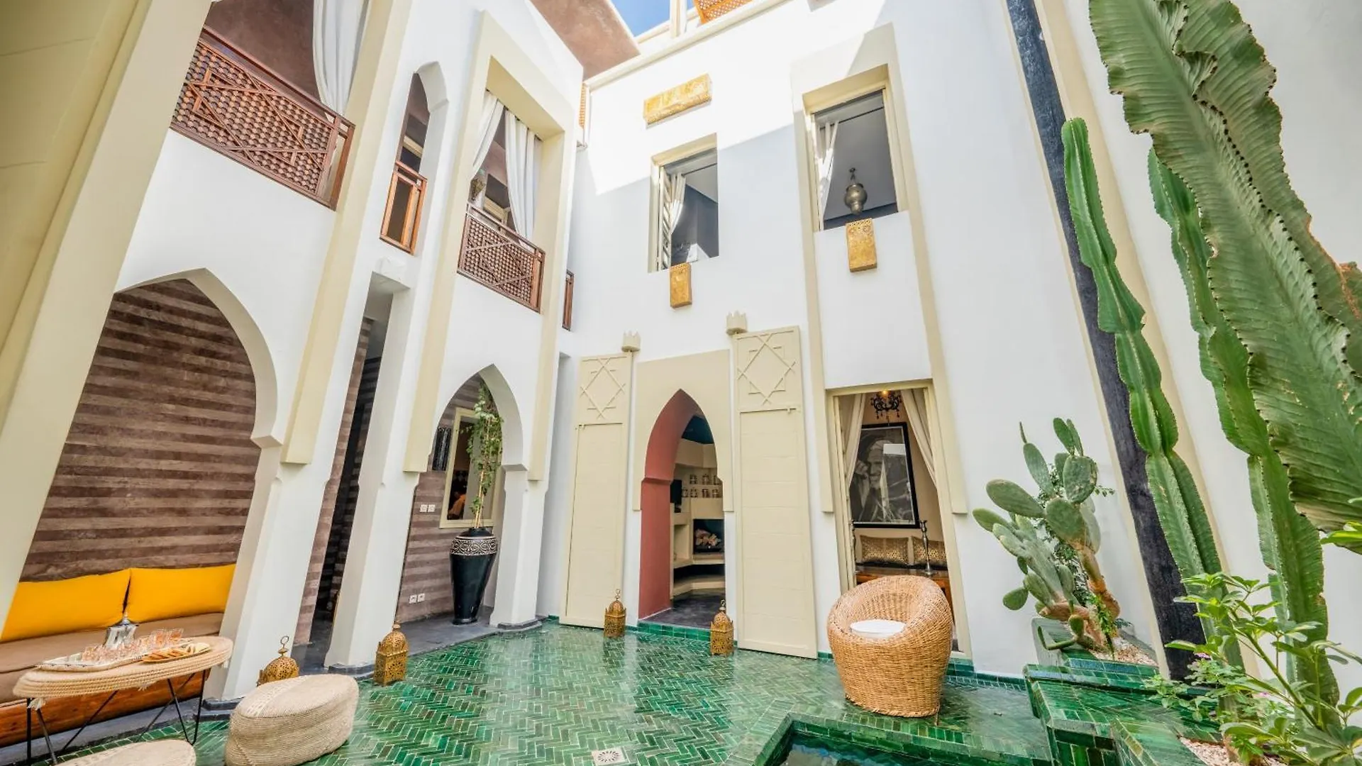 Riad Sabbar Private 4-Bedroom Riad With Heated Pool, Free Wifi & Breakfast Marrakesh
