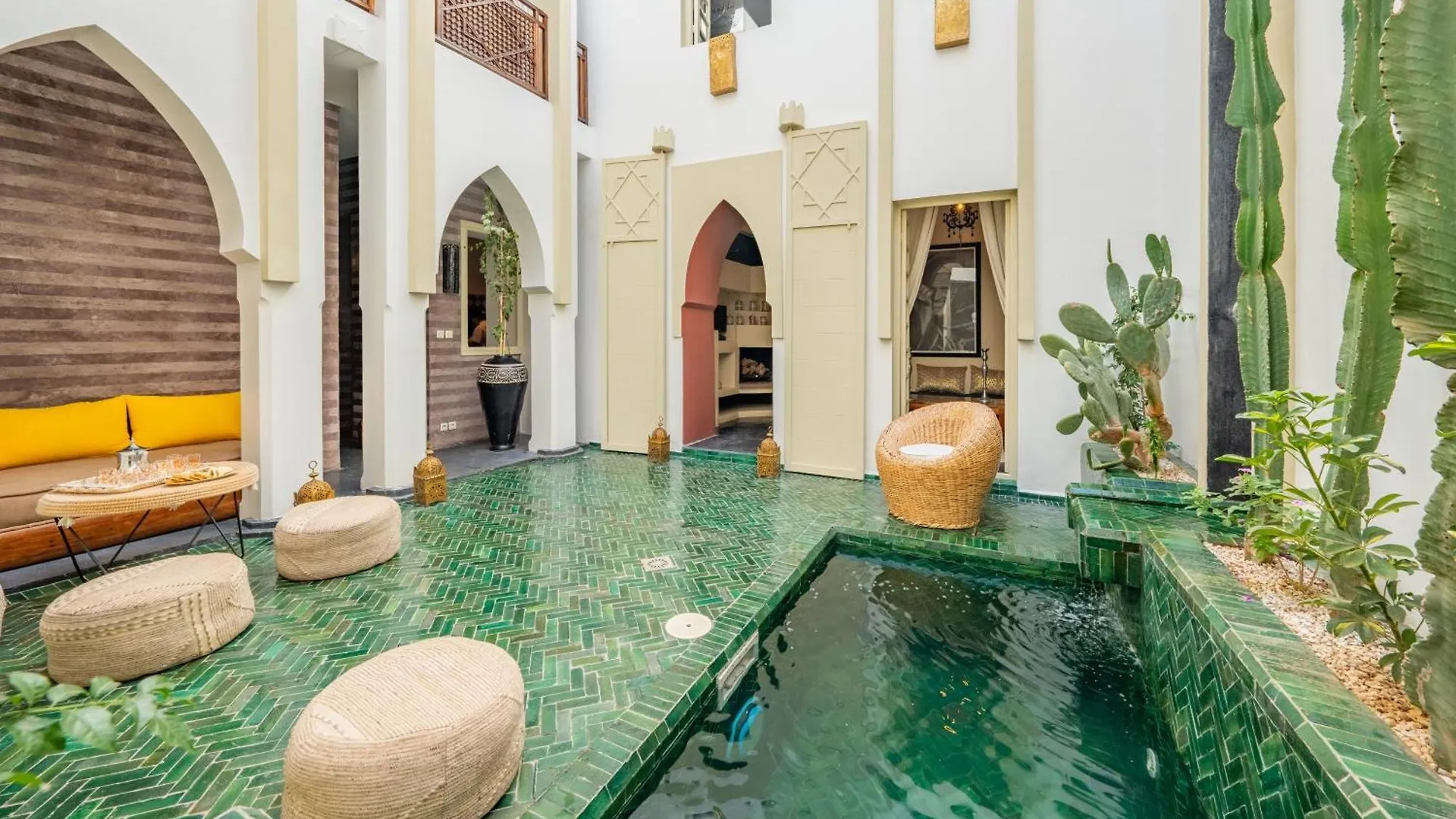 Riad Sabbar Private 4-Bedroom Riad With Heated Pool, Free Wifi & Breakfast Marrakesh