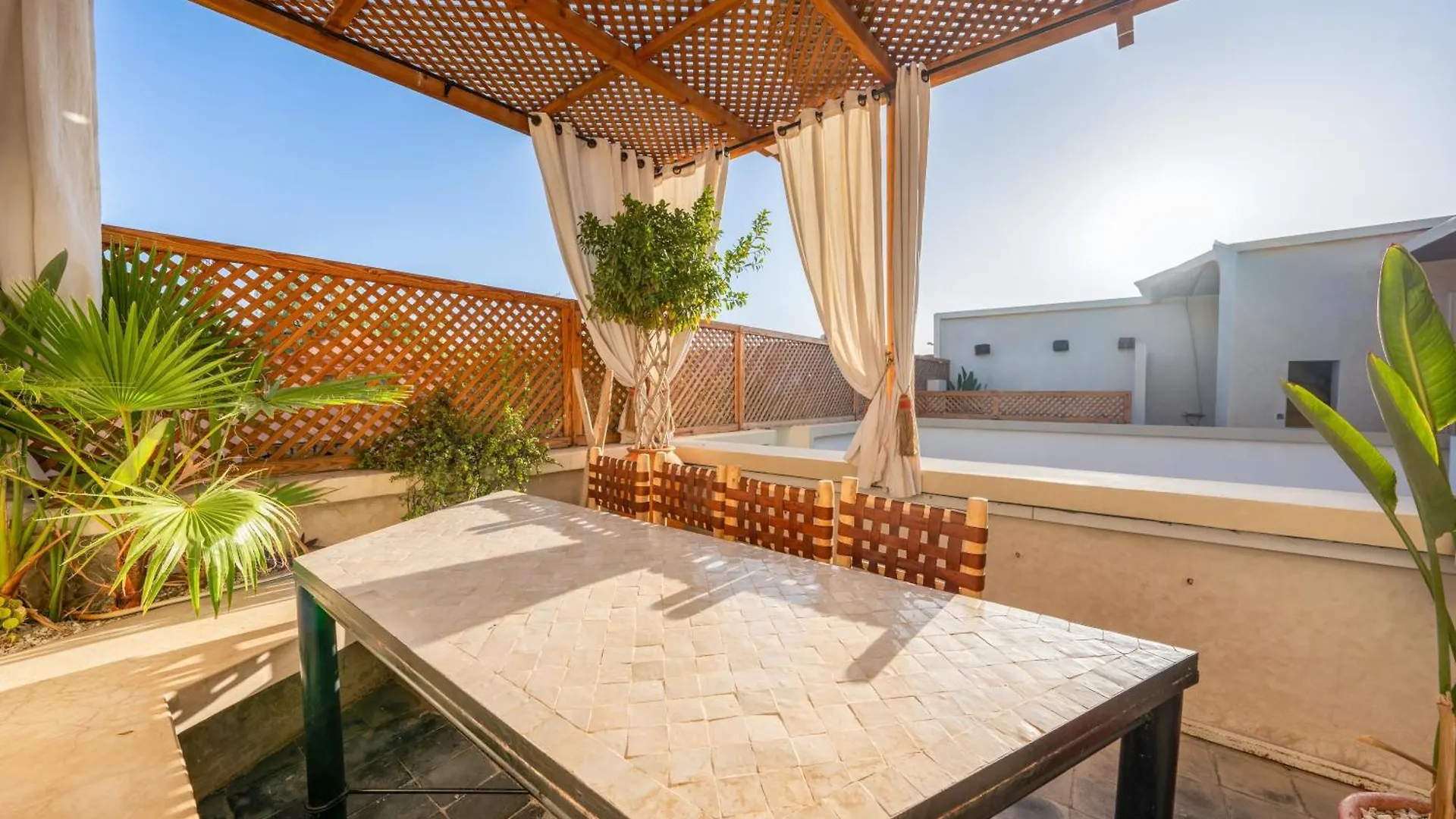 Riad Sabbar Private 4-Bedroom Riad With Heated Pool, Free Wifi & Breakfast Marraquexe